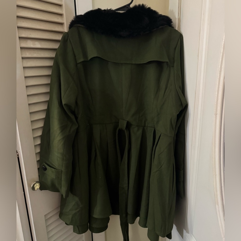Zara Women's Olive Trench Coat with Black Faux Fur - Picture 3 of 7